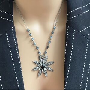 FLOWER NECKLACE WITH BLACK STONE Size 13 Inches